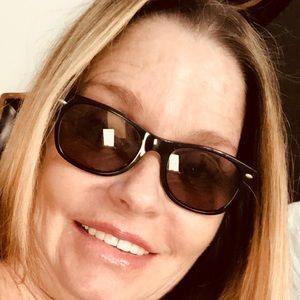 Meet your Posher, Gina